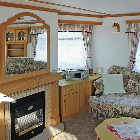 Beautiful Bungalow Directly At The Lake In Nadole Prázdninový dům